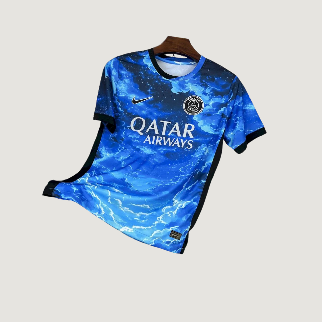 Paris Saint-Germain ( PSG ) – Jersey Special 25/26 – Night Blue & Clouds
