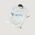 FC Barcelone – Maillot Concept 2025/26 – Blanc, Arc-en-Ciel