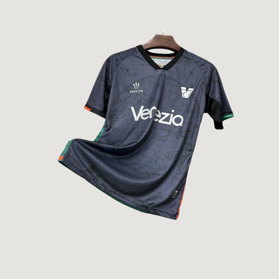 Venezia – Maillot Concept 2025-26 – gris foncé, rouge, vert - Covred