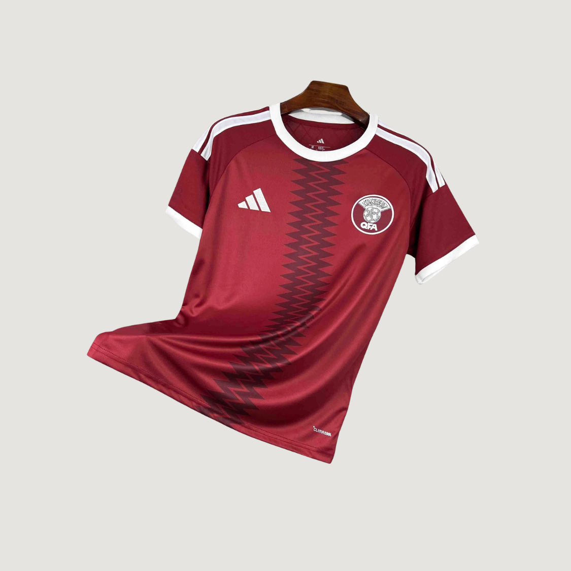 Qatar – Maillot Domicile Coupe du Monde 2026 – Bordeaux, Blanc - Covred