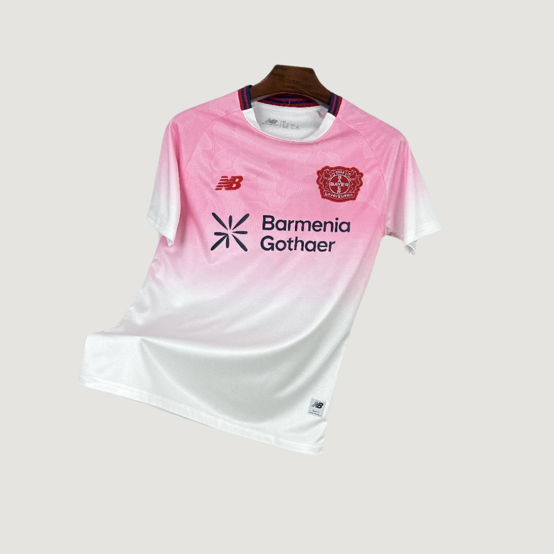 Bayer Leverkusen – Maillot Extérieur 2025/26 – Blanc, Rose Dégradé - Covred